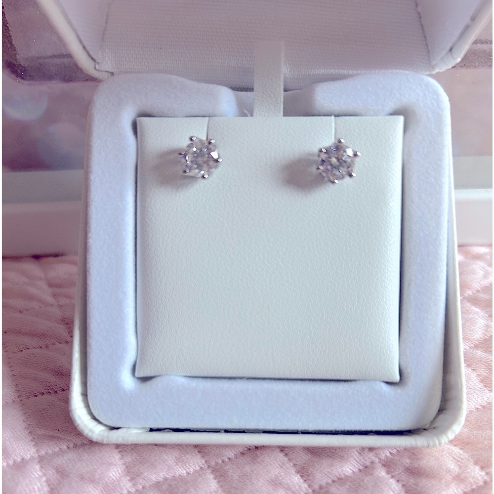 Cubic Zirconia silver Stud earrings